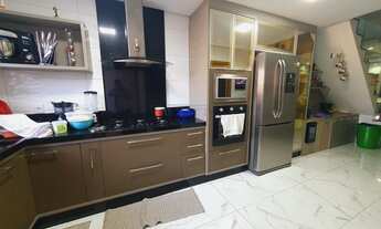 Imagem 7: Sobrado com 03 dormitórios, sendo 01 suíte master e área de lazer com piscina, no Jardim A