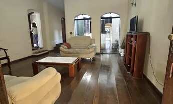 Imagem 6: Casa à Venda na Vila Mogilar – 3 Dormitórios, 2 Suítes e Localização Privilegiada em Mogi