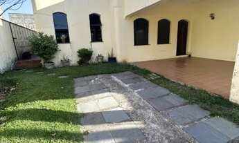 Imagem 4: Casa à Venda na Vila Mogilar – 3 Dormitórios, 2 Suítes e Localização Privilegiada em Mogi