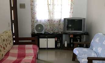 Imagem 2: Casa térrea em villagio pé na areia, com 02 dormitórios, à venda em Bertioga - SP