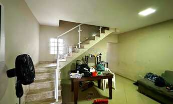 Imagem 2: Casa com 04 dormitórios sendo 01 no piso térreo na Vila Nova Cintra, Mogi das Cruzes, SP