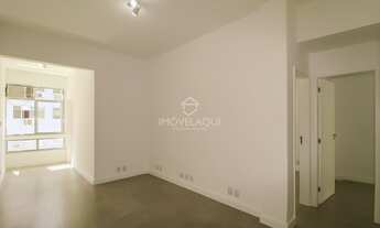 Imagem: 2 quartos em Copacabana ao lado do calçadão!!!!