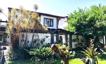 Imagem: Casa centro de terreno no Rio Mar