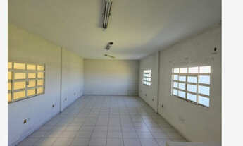 Imagem 2: Galpão Industrial, 3 banheiro, 750M² de Área Construída, 800M² de Área Total