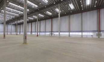 Imagem 2: Galpões em Condomínio Industrial com Doca