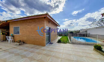 Imagem: Chácara c/ amplo quintal de 1.020m²