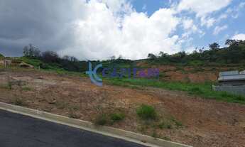 Imagem: PORTAL LAMIS - Terreno semi plano no condomínio