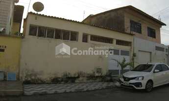 Imagem: Casa Plana à Venda no Alvaro Weyne em Fortaleza/CE