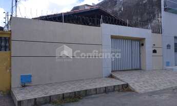 Imagem: Casa à Venda no Tabapuá em Caucaia/CE