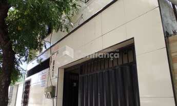 Imagem: Casa Triplex à Venda no bairro Álvaro