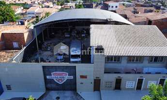 Imagem: Prédio Comercial com Galpão Apartamentos