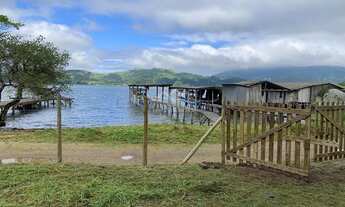 Imagem: Terreno beira de lagoa