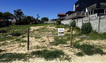 Imagem 2: Terreno no Centrinho da Praia do Rosa ????️