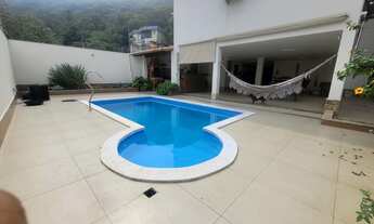 Imagem: Casa Triplex na Praia da Costa com 409m²