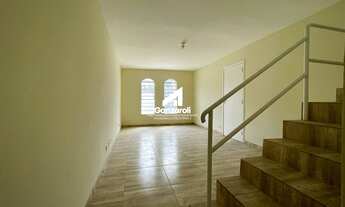 Imagem 3: Casa à Venda com 2 Quartos e Garagem