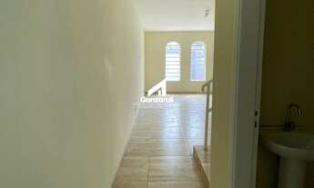 Imagem 6: Casa à Venda com 2 Quartos e Garagem