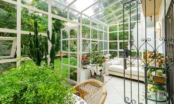 Imagem: Casa ampla e ajardinada na Vila Madalena