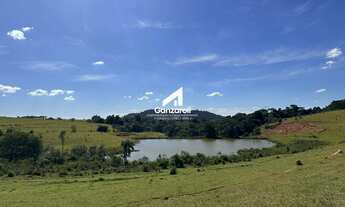 Imagem 3: Casa com 1500 m² em estilo mediterrâneo a venda em Itupeva