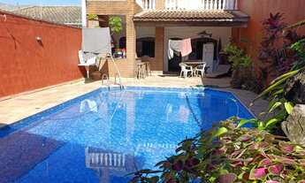 Imagem:  Casa com Área de Lazer Completa 