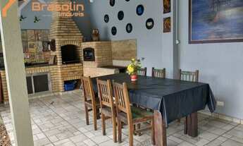 Imagem 4: Casa Porteira Fechada com móveis Rústicos