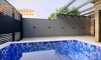 Imagem 6: Casa 2 dormitórios sendo uma suíte, com Piscina e churrasqueira - Mongaguá