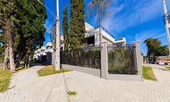 Imagem: Casa em Condomínio Fechado em Santa Felicidade