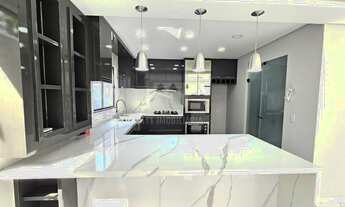 Imagem 7: Sobrado em Condomínio fechado no bairro Cajuru semi mobiliado, 4 Quartos, 2 Suítes