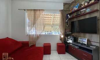 Imagem: Geminado térreo, 2 dormitórios, 1 banheiros