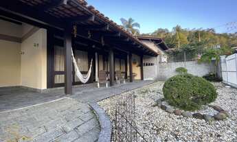 Imagem 2: Casa Duplex com terreno livre nos fundos