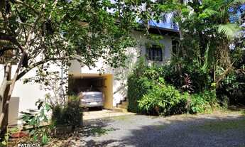 Imagem: Terreno com casa duplex perto da padaria