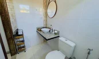 Imagem 7: Casa Moderna em Condomínio Fechado – 3 Quartos (1 Suíte com Closet e Sacada