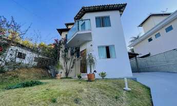 Imagem: Casa Moderna em Condomínio Fechado 