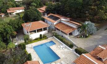 Imagem: Sítio com 5.000m², nascente e lago de