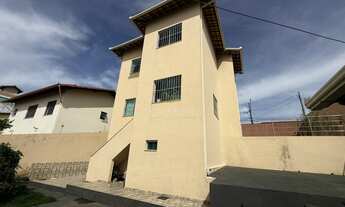 Imagem 2: Casa à Venda – 4 Quartos no Bairro Nossa Senhora do Carmo