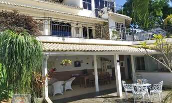 Imagem 2: Luxuosa Casa 4qts, 3 Suítes, escritório, academia, verde e muita segurança em Pendotiba!