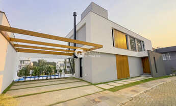 Imagem 2: Casa à venda no bairro Hípica - Porto Alegre/RS