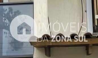 Imagem: Sobrado à venda no bairro Hípica - Porto