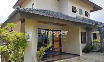 Imagem: Sobrado à venda com 3 quartos no bairro