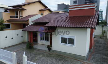 Imagem 2: Casa à venda no bairro Village - Imbituba/SC