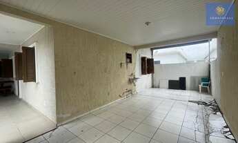 Imagem 7: Casa com piscina muito bem localzada