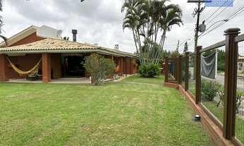 Imagem: Casa 4 dormitórios em amplo terreno em