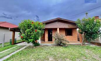 Imagem: Casa 2 dormitórios a uma quadra do mar