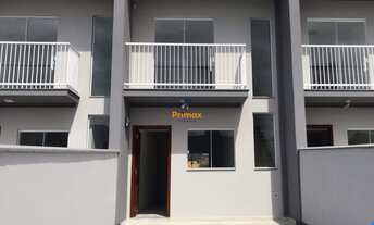 Imagem: Sobrado com passagem lateral no bairro Rio