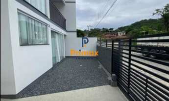 Imagem: Casa com 3 quartos e 3 banheiros, com telhado