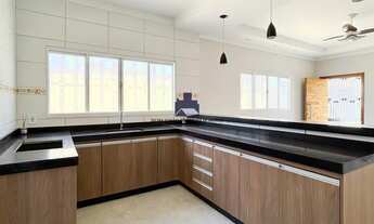 Imagem 2: Casa à venda no bairro Residencial Regissol II - Mirassol/SP