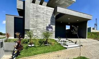 Imagem: Casa à venda no Condomínio Village Normandie