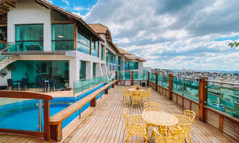 Imagem:  Casa imponente e com vista panorâmica