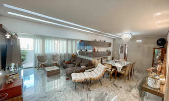 Imagem: Àrea privativa com 256m², 4 quartos sendo