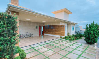 Imagem: Casa linear com 375m² de área construída