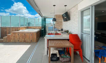 Imagem 3: Cobertura com deck de madeira e hidromassagem, 4 quartos, 2 vagas, 177m². À venda, no bair